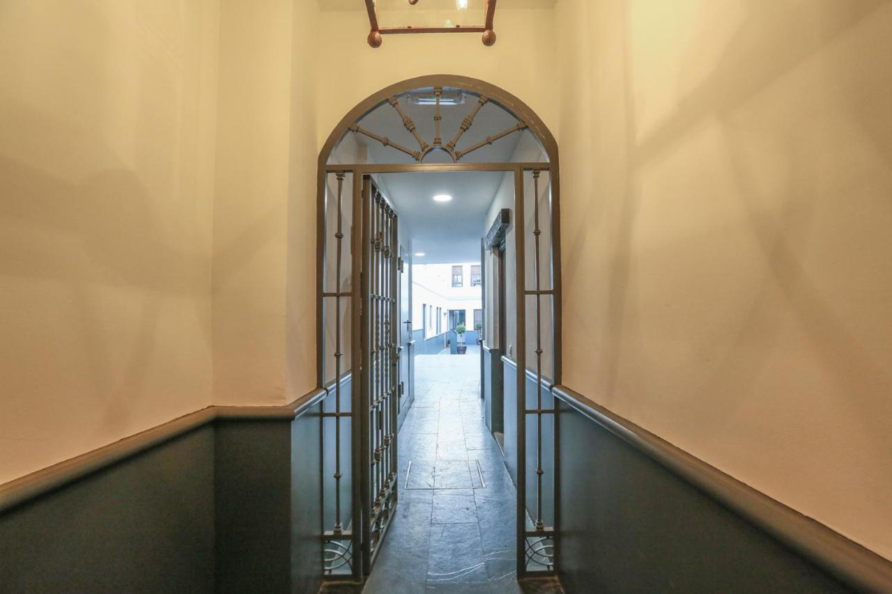 Apartamento Alfareria Севиля Екстериор снимка